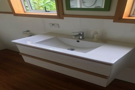 Photo of property in 4400 Christchurch Akaroa Road, Little River, 7591