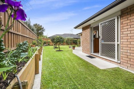 Photo of property in 8 Ashgrove Court, Hamilton East, Hamilton, 3216