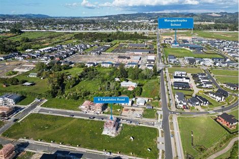 Photo of property in 8 Taipahitini Road, Rosehill, 2113