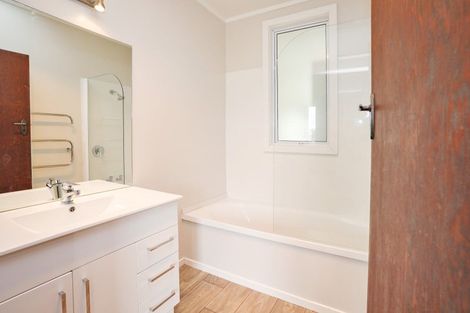 Photo of property in 9 Hensley Street, Gladstone, Invercargill, 9810