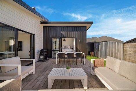 Photo of property in 13 Wheat Street, Jacks Point, Queenstown, 9371