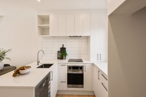 Photo of property in 6/721 Te Atatu Road, Te Atatu Peninsula, Auckland, 0610