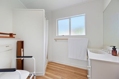 Photo of property in 20 Ngahere Street, Inglewood, 4330