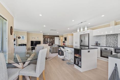 Photo of property in 2 Charlise Place, Onerahi, Whangarei, 0110