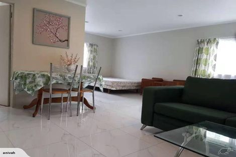 Photo of property in 40 Spence Road, Henderson, Auckland, 0612