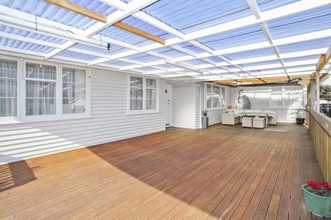 Photo of property in 25 Mcannalley Street, Manurewa East, Auckland, 2102