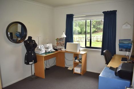 Photo of property in 283 North Manakau Road, Manakau, 5573