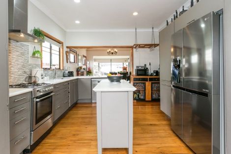 Photo of property in 54 Osier Road, Greenmeadows, Napier, 4112