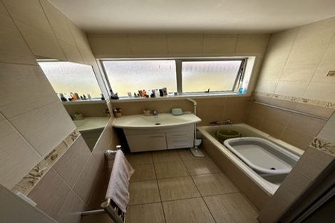 Photo of property in 2/69 Rangitoto Road, Papatoetoe, Auckland, 2025