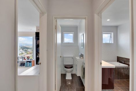 Photo of property in 6 Scott Street, Moturoa, New Plymouth, 4310