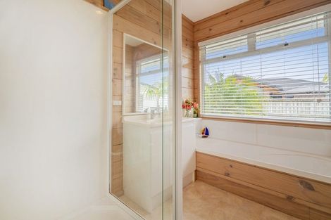 Photo of property in 39 Cholmondeley Crescent, Whitianga, 3510