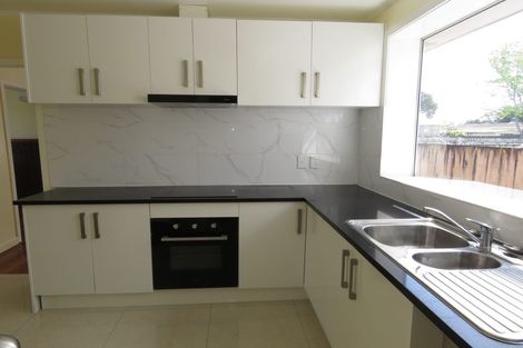 Photo of property in 393 West Coast Road, Glen Eden, Auckland, 0602