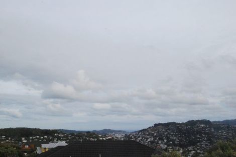 Photo of property in 2 Kapil Grove, Khandallah, Wellington, 6035