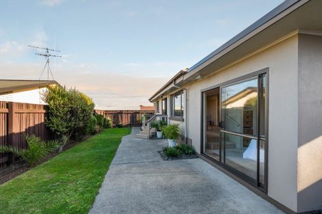Photo of property in 2 Pemberton Crescent, Greerton, Tauranga, 3112