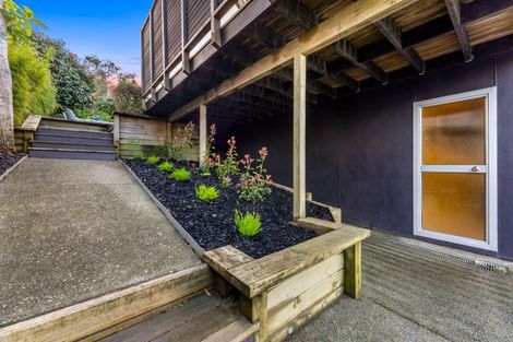 Photo of property in 15 Tableau Place, Totara Vale, Auckland, 0629