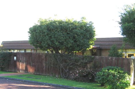 Photo of property in 84a Takutai Avenue, Half Moon Bay, Auckland, 2012