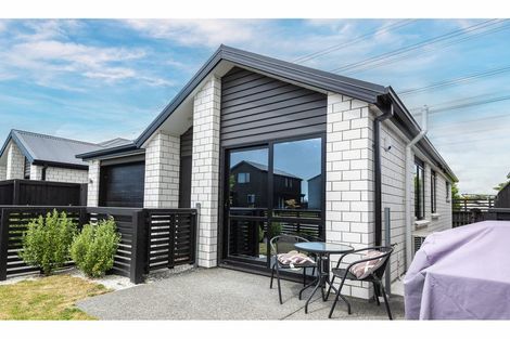 Photo of property in 25 Piripiri Place, Broomfield, Christchurch, 8042
