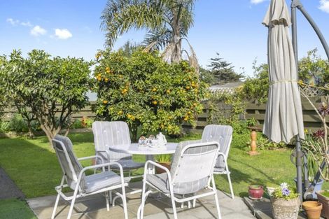 Photo of property in 3b Compton Place, Mount Maunganui, 3116