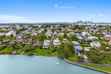 Photo of property in 2/33 Beresford Street, Bayswater, Auckland, 0622