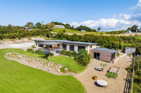 Photo of property in 141 Garbolino Road, Mangawhai, 0573