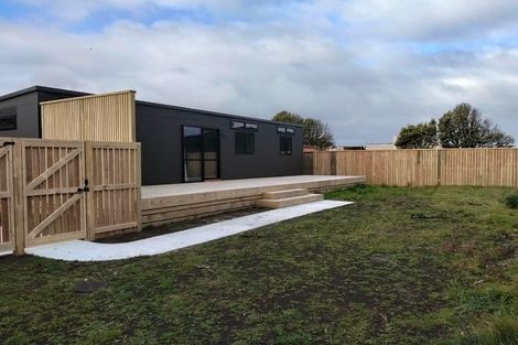 Photo of property in 18 Kent Street, Patea, 4520