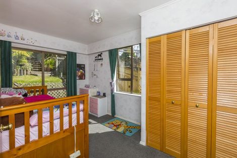 Photo of property in 46 Pinehaven Road, Pinehaven, Upper Hutt, 5019