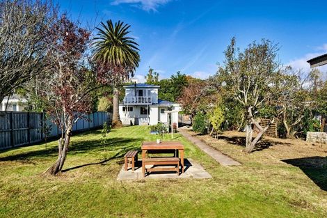 Photo of property in 25 Paekakariki Hill Road, Pauatahanui, Porirua, 5381