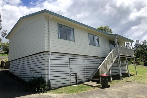 Photo of property in 85 Fairclough Road, Beach Haven, Auckland, 0626