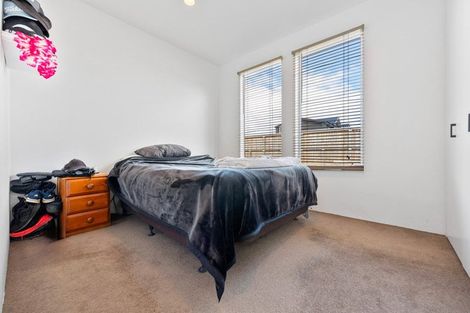 Photo of property in 11 Fathom Place, Te Atatu Peninsula, Auckland, 0610