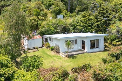 Photo of property in 9 Adams Road, Thornton Bay, Thames, 3575