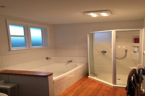 Photo of property in 5 Taratoa Street, Point England, Auckland, 1072