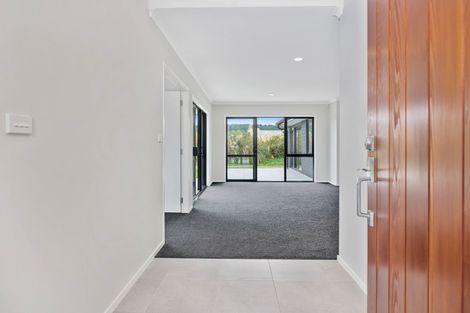 Photo of property in 22 Lacebark Drive, Kinloch, Taupo, 3377