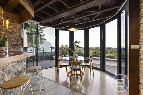 Photo of property in 11 Beatrice Avenue, Hillcrest, Auckland, 0627