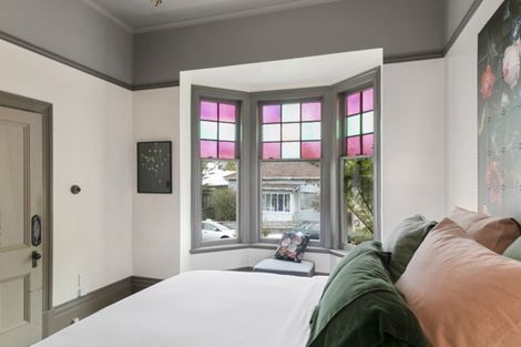 Photo of property in 10 Ranfurly Terrace, Mount Cook, Wellington, 6021