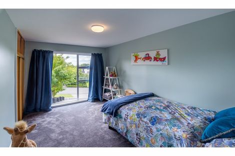 Photo of property in 7 Dalefield Drive, Cashmere, Christchurch, 8022