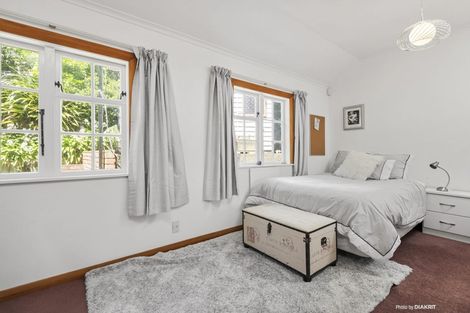 Photo of property in 136 Onslow Road, Khandallah, Wellington, 6035