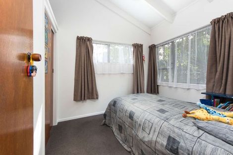 Photo of property in 14 Woodhouse Place, West Harbour, Auckland, 0618