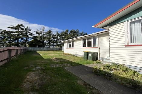 Photo of property in 11 Hinemoa Street, Levin, 5510