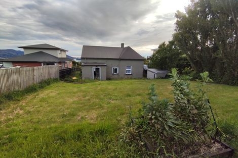 Photo of property in 67 Earls Road, Saint Clair, Dunedin, 9012