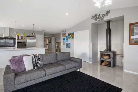 Photo of property in 14 Kamaka Street, Wharewaka, Taupo, 3330