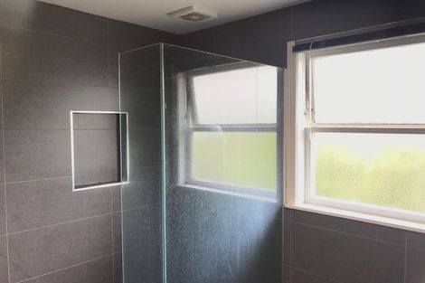 Photo of property in 1/104 Archers Road, Glenfield, Auckland, 0629