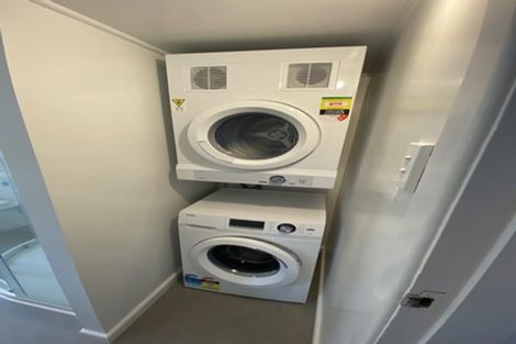 Photo of property in 37 Palliser Road, Roseneath, Wellington, 6011