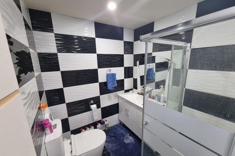 Photo of property in 54 Redoubt Road, Clover Park, Auckland, 2105
