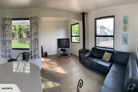 Photo of property in 119 Vipond Road, Stanmore Bay, Whangaparaoa, 0932