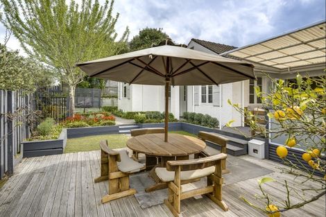 Photo of property in 18a Simla Avenue, Havelock North, 4130