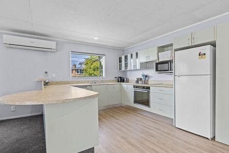 Photo of property in 14 Rainsford Street, Moturoa, New Plymouth, 4310