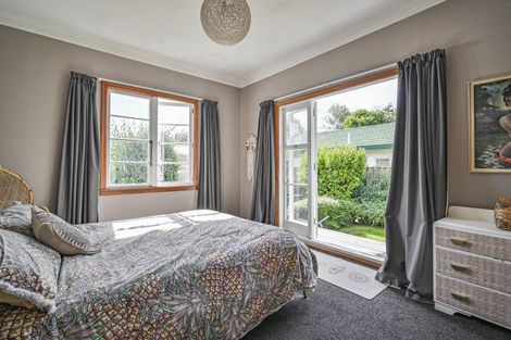 Photo of property in 98 Duchess Crescent, Mayfair, Hastings, 4122