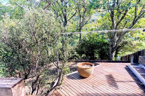 Photo of property in 2 Springfield Terrace, Kelburn, Wellington, 6012