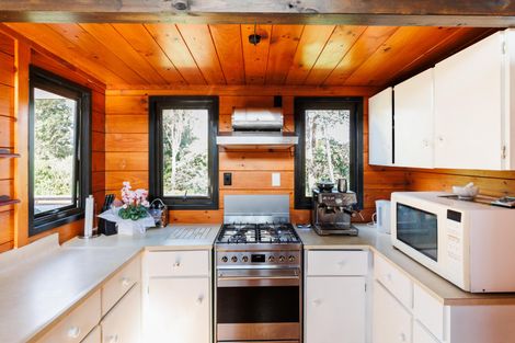 Photo of property in 5 Fernwood Place, Fitzherbert, Palmerston North, 4410