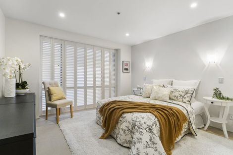 Photo of property in Sanctum Apartment, 10 Ebor Street, Te Aro, Wellington, 6011